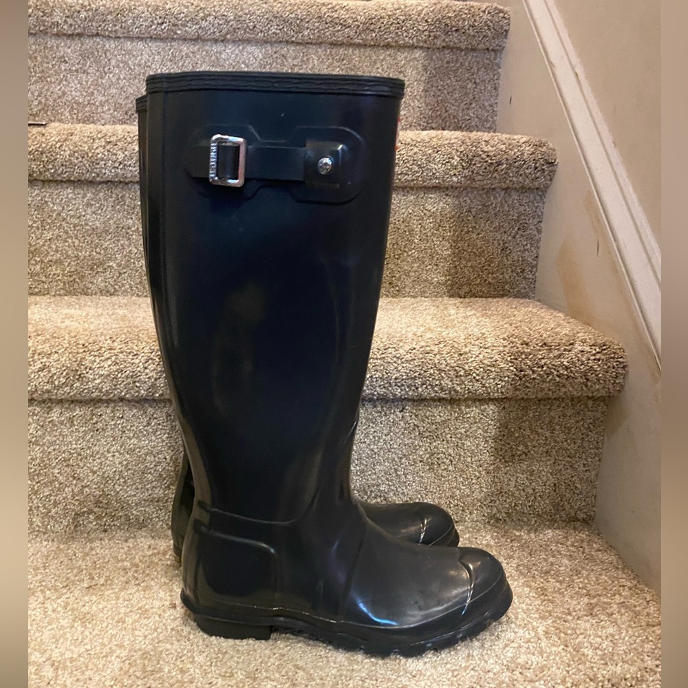 Hunter Women’s Original Tall Gloss Rain Boots